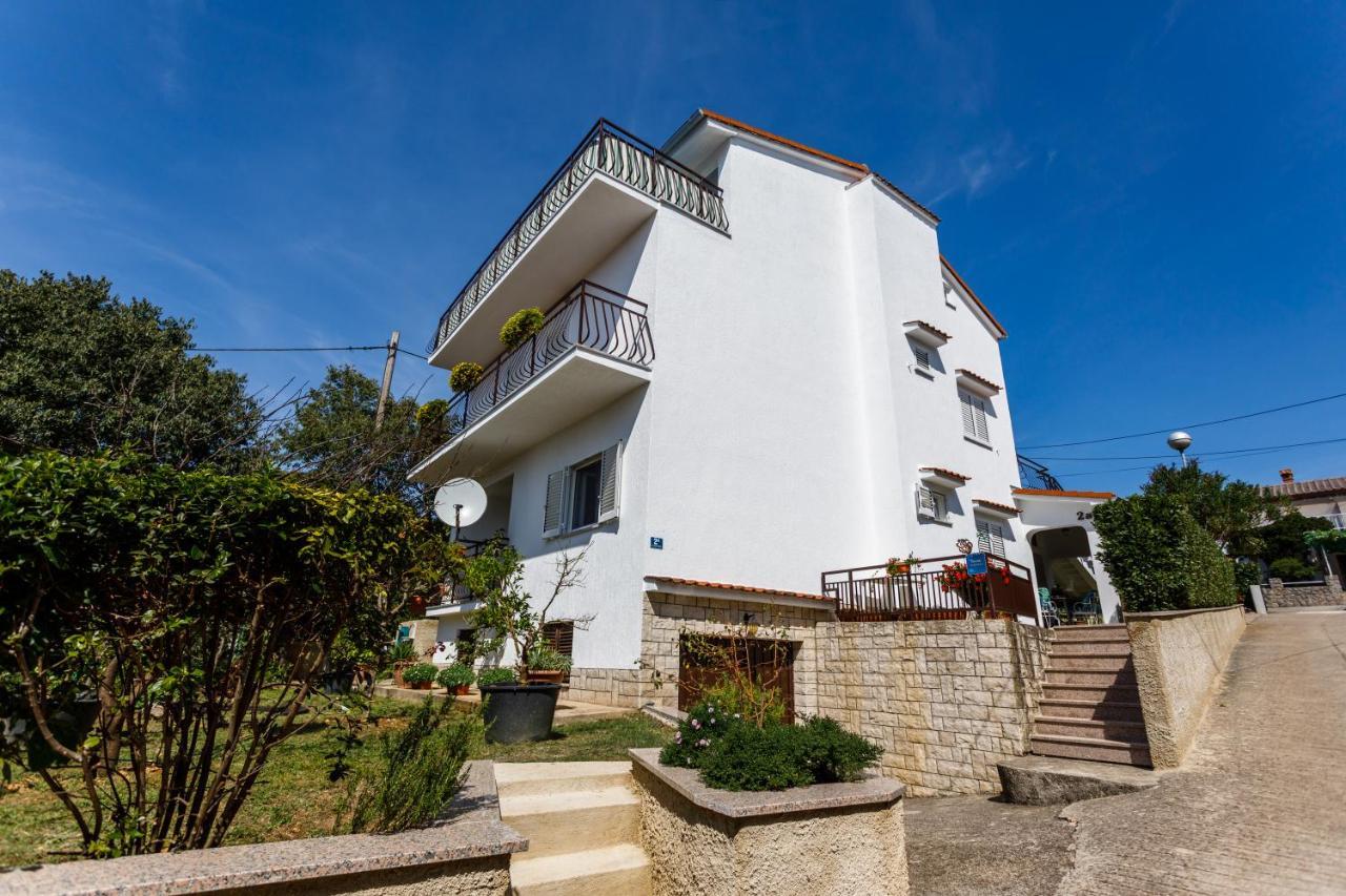 Apartment Gordana Малинска Экстерьер фото