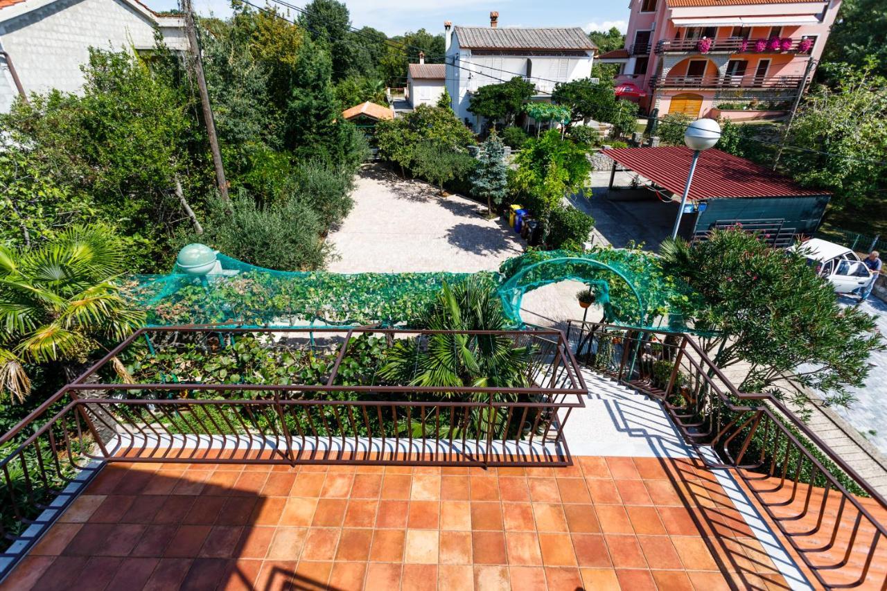 Apartment Gordana Малинска Экстерьер фото